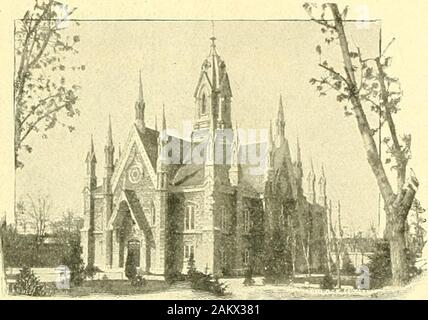 L'Utah et son peuple, de l'information pour les touristes .. . H Salt Lake City est à l'étude. Le temple est entouré d'un bloc de pierre et wallwhich adobe a été achevée le 15 août 1854. TABERNACLE.^le grand tabernacle, le toit de ce qui se compose d'une seule arche en bois,a commencé en 1865 et achevé en avril 1870. Il est d'une largeur de 150 pieds, 250 pieds de long, et de80 mètres de haut, et a de magnifiques propriétés acoustiques. Il pourra accueillir environ 8 000 personnes confortablement. Les services religieux ont lieu le dimanche à 2 p, m. Salle de l'Assemblée.-L'Assemblée Hallis construit de granit et est d Gothicarchitecture. La hauteur de la cen Banque D'Images