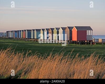 Leysdown, Kent, UK. 10 janvier, 2020. Météo France : le coucher du soleil en Leysdown, Kent ce soir. Credit : James Bell/Alamy Live News Banque D'Images