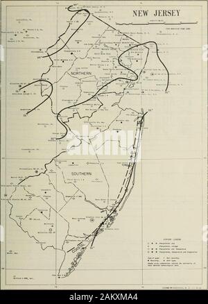 Les données climatologiques, New Jersey . Légende O • » STATION seulement des précipitations Les précipitations ©, stockage,- ?-.&gt ; ? Les précipitations et la température A. ± ?)- Les précipitations, la température et l'voporot €&lt;0 Type de gage : o• l'enregistrement, " 0o" /j&lt;p" Oouble combinaisons cercle indica-météorologique détaillée je ville. N. C. 12 til s.jss.-s^^snar STp s K =ssa comme.-Su.^^^JsuiLs^^s2y^:ASA en régions montagneuses. Température moyenne 44 NOUVEAU JERSEYAPRIL 1962. Les isolignes sont dessinés par des points de valeurs à peu près égales. Les données de précipitations horaires sous-stations sera beavailable enregistreur dans l'horaire de publication Banque D'Images