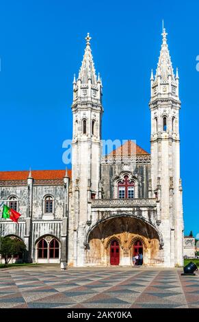 Vue sur le monastère de Jeronimos à Lisbonne Banque D'Images