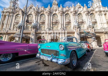 Classique coloré voitures américaines des années 50 , La Havane, Cuba Banque D'Images