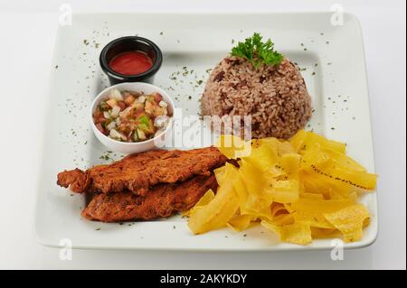 L'Amérique centrale avec des aliments traditionnels gallo pinto isolated Banque D'Images