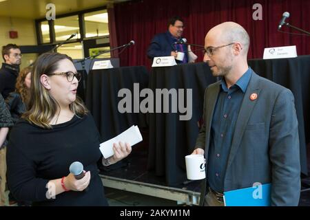 Le député de Québec Solidaire Sol Zanetti est perçu au cours de la campagne électorale 2008 du Québec à Québec le mercredi 19 septembre 2018. Banque D'Images