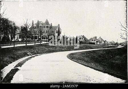 X-ray . Cas contient un scalpel, un couteau d'hernie, un Sharp-Pointed Bistutory droites orFinger, couteau incurvé, un Sharp-Pointed Bistutory un Tenaculum, un Mathieus NeedleHolder Five-Inch, une paire de ciseaux tout droit, une paire de pinces vinaigrette, trois paires de pinces hémostatiques HalsteadSpecial Point Fine, une oreille cuillère et Eye Spud, Silver-Plaited Maleand cathéter femelle combinés, l'un directeur et aiguille anévrisme, deux d'argent, les sondes d'un demi-douzaine d'aiguilles (assortiment), deux comprimés de Soie, blanc et noir. Dans neat et compactSeal cas cuir grainé. 15,00 $, prix net. Pouvoirs & Anderson Surgical Banque D'Images