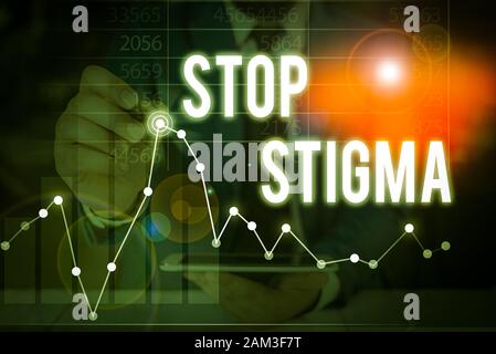 Texte de l'écriture manuscrite la stigmatisation d'arrêt. Photo conceptuelle fin le sentiment de réprobation que la plupart montrant dans la société ont Banque D'Images