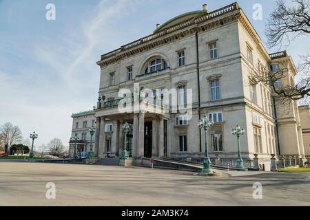 Essen - vue sur le front de Villa Huegel dans l'après-midi, Rhénanie du Nord Westphalie, Allemagne, Essen, 23.02.2019 Banque D'Images