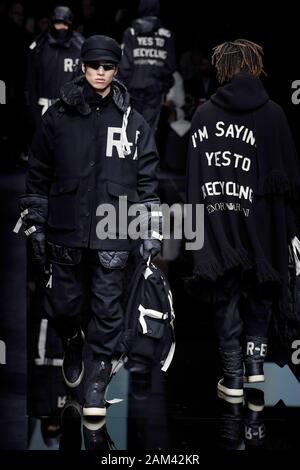 Milan, Italie. 11Th Jan, 2020. Milan Fashion week, Les Hommes Automne Hiver. 2020 2021 Milan, mode masculine Automne Hiver 2020 2021. Emporio Armani Photo : Crédit photo : modèle indépendant Agence/Alamy Live News Banque D'Images