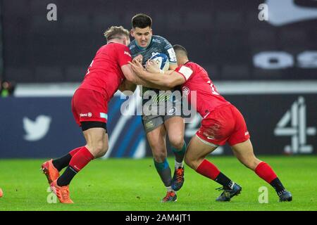 Swansea, Royaume-Uni. 11Th Jan, 2020. Centre de balbuzards Tiaan Thomas-Wheeler sur l'attaque dans les Ospreys v Saracens Heineken Cup Rugby Match des Champions. Credit : Gruffydd Ll. Thomas/Alamy Live News Banque D'Images