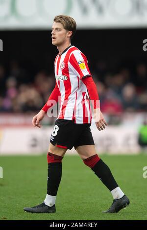 Londres, Royaume-Uni. 11Th Jan, 2020. Mathias Jensen de Brentford au cours de l'EFL Sky Bet match de championnat entre Brentford et Queens Park Rangers à Griffin Park, Londres, Angleterre le 11 janvier 2020. Photo par Salvio Calabrese. Usage éditorial uniquement, licence requise pour un usage commercial. Aucune utilisation de pari, de jeux ou d'un seul club/ligue/dvd publications. Credit : UK Sports Photos Ltd/Alamy Live News Banque D'Images