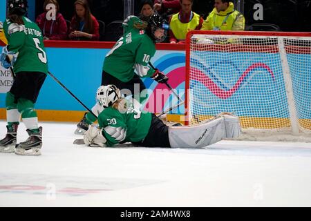 Lausanne, Suisse. 10 janvier 2020. Jeux olympiques de jeunes Lausanne 2020, arène de Vaudoise, Laussane, Suisse, tournoi de hockey sur glace mixte CNO 3 sur 3, joueur n.10 Jessie Taylor de GB crédit: AlfredSS/Alay Live News Banque D'Images