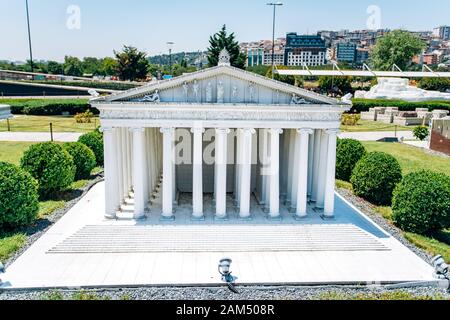 Istanbul, Turquie - 12 juillet 2017 : une copie de l'Artémis dans Tapinagi Park Miniaturk Banque D'Images