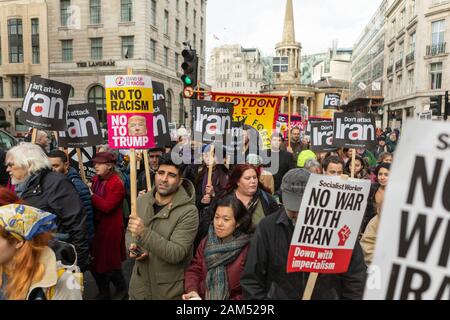 Londres, Royaume-Uni. 11Th Jan, 2020. Après l'assassinat du général iranien Qassem Soleimani à Bagdad, les manifestants rencontrez et montage à l'extérieur de la BBC à Portland Place, avant de marcher à Trafalgar Square pour appeler à plus de guerre avec l'Iran et la désescalade dans le Moyen-Orient. Penelope Barritt/Alamy Live News Banque D'Images