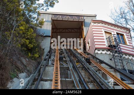 Valparaiso, Chili - 09 août 2019: Funiculaire historique de Valparaiso Banque D'Images