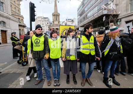 Londres, Royaume-Uni. 11 janvier 2020. N'attaquez pas l'Iran, "Pas de guerre sur l'Iran" - Manifestation dans le centre de Londres. Crédit : Matthieu Chattle/Alamy Live News Banque D'Images