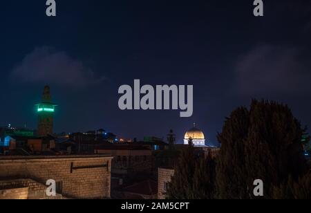 Dôme du Rocher la nuit - Jérusalem, Israël Banque D'Images