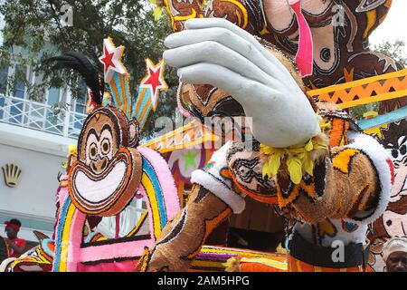 Donkey Kong flottent à la célébration du festival Junkanoo sur Bay Street, le Lendemain de Noël au centre-ville de Nassau, Bahamas Banque D'Images