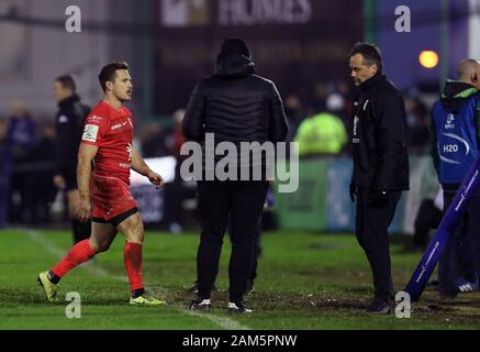 Toulouse Zack Holmes quitte le terrain après qu'il a été montré une carte rouge au cours de la Heineken Cup match cinq champions au Sportsground, Galway. Banque D'Images