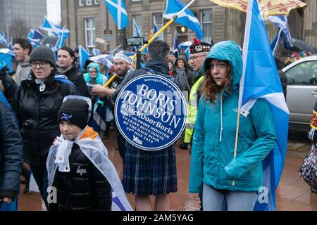 Glasgow, Royaume-Uni. 11Th Jan, 2020. Autour de 100 000 manifestants participant au "tous sous une même bannière" pro-indépendance mars à Glasgow pour exiger un deuxième référendum sur l'indépendance de l'Écosse. Crédit : Richard Gass/Alamy Live News Banque D'Images