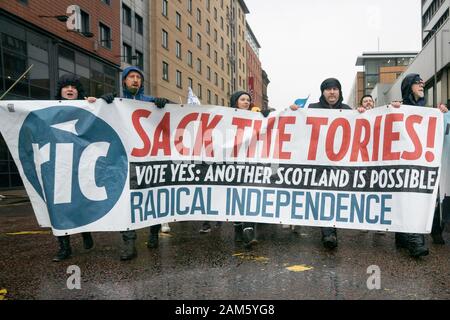 Glasgow, Royaume-Uni. 11Th Jan, 2020. Autour de 100 000 manifestants participant au "tous sous une même bannière" pro-indépendance mars à Glasgow pour exiger un deuxième référendum sur l'indépendance de l'Écosse. Crédit : Richard Gass/Alamy Live News Banque D'Images