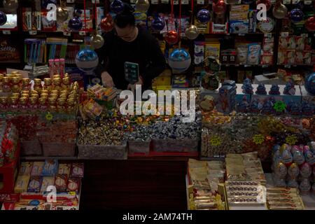 Sweet au marché couvert - Hala Targowa - Vieille Ville, Gdansk, Pologne Banque D'Images