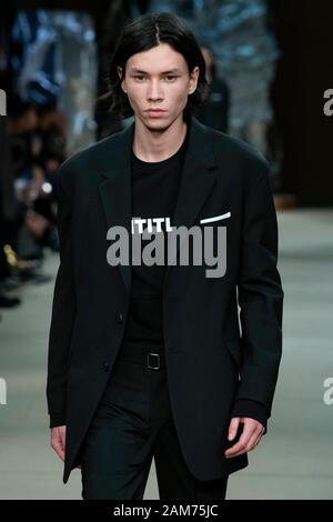 Milan, Italie. 11Th Jan, 2020. NEIL BARRETT Automne/Hiver 2020/2021 de piste à Milan Fashion Week d'hommes Janvier 2020 - Milan, Italie 11/01/2020 | Crédit dans le monde entier d'utilisation : dpa/Alamy Live News Banque D'Images