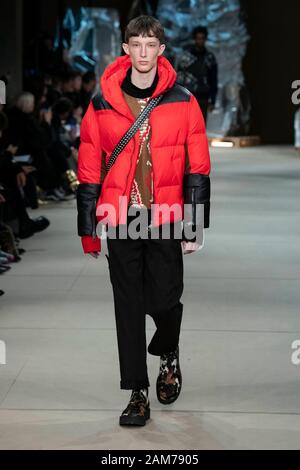 Milan, Italie. 11Th Jan, 2020. NEIL BARRETT Automne/Hiver 2020/2021 de piste à Milan Fashion Week d'hommes Janvier 2020 - Milan, Italie 11/01/2020 | Crédit dans le monde entier d'utilisation : dpa/Alamy Live News Banque D'Images