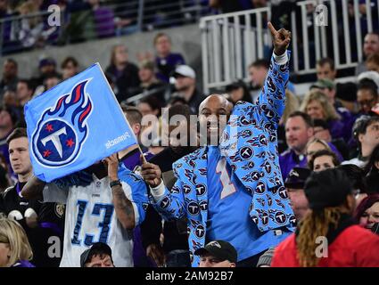 Baltimore, États-Unis. 12 janvier 2020. Un fan des Titans du Tennessee célèbre que les Titans batent les Ravens de Baltimore 28-12 dans le jeu de jeu de la division au stade M&T Bank à Baltimore, Maryland, le samedi 11 janvier 2020. Les Titans se feront passer au championnat AFC la semaine prochaine. Photo de Kevin Dietsch/UPI crédit: UPI/Alay Live News Banque D'Images