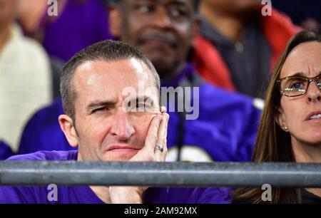 Baltimore, États-Unis. 12 janvier 2020. Un fan de Baltimore Ravens réagit au cours du troisième trimestre d'un match de jeu de division contre les Titans du Tennessee au stade M&T Bank à Baltimore, Maryland, le samedi 11 janvier 2020. Le Tennessee a remporté 28-12 et des avances au championnat AFC. Photo de David Tulis/UPI crédit: UPI/Alay Live News Banque D'Images