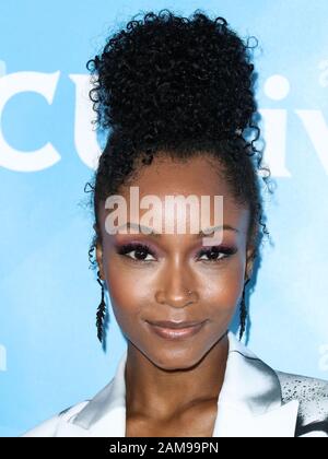 Pasadena, États-Unis. 11 janvier 2020. Pasadena, LOS ANGELES, CALIFORNIE, États-Unis - 11 JANVIER: Yaya DaCosta arrive à la tournée de presse de l'ACT d'hiver 2020 NBCUniversal qui s'est tenue à l'hôtel Langham Huntington le 11 janvier 2020 à Pasadena, Los Angeles, Californie, États-Unis. (Photo De Xavier Collin/Image Press Agency) Crédit: Image Press Agency/Alay Live News Banque D'Images