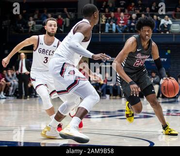 Moraga, CA États-Unis 11 janvier 2020. A. Santa Clara Broncos garde Jalen Williams (24) conduit au panier pendant le match de basket-ball NCAA pour Homme entre Santa Clara Broncos et les Gaels de Saint Mary 67-66 gagner au McKeon Pavilion Moraga Calif. Thurman James/CSM/Alay Live News Banque D'Images