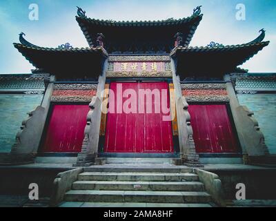 Guangzhou Chine - 18 Août 2018 : Salle Liugeng À La Vieille Ville De Shawan. L'architecture de Lingnan est le style cantonais traditionnel. Guide De Zone . Où Banque D'Images