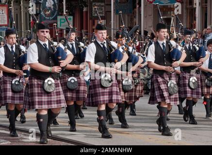 Bagpipe à Dickens sur Le défilé Strand, The Strand, Galveston, Texas, États-Unis Banque D'Images