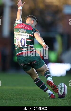 12.1.2020 Leicester, Angleterre. Rugby Union. George Ford convertit Sam Lewis essayer pour les Tigers à la 19ème minute du match de la coupe du défi européen 5 joué entre Leicester Tigers et Cardiff Blues rfc au stade Welford Road, Leicester. © Phil Hutchinson/Alay Live News Banque D'Images