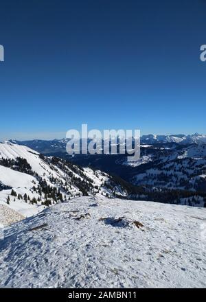 Panorama d'hiver sur la montagne Hochgrat en Bavière Banque D'Images