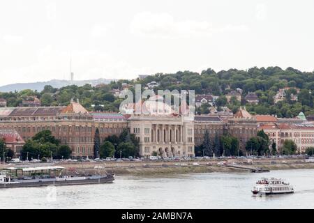 Bâtiments historiques le long du Danube Budapest Banque D'Images