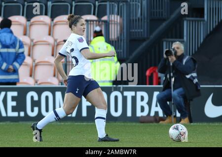 Londres, Royaume-Uni. 12 janvier 2020. Hannah Godfrey de Tottenham Hotspur femmes passant le ballon pendant le match de Super League féminine de Barclays FA entre Tottenham Hotspur et West Ham United à The Hive, Edgware, Londres, dimanche 12 janvier 2020. (Crédit: Jacques Feeney | MI News) la photographie ne peut être utilisée qu'à des fins de rédaction de journaux et/ou de magazines, licence requise à des fins commerciales crédit: Mi News & Sport /Alay Live News Banque D'Images