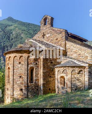 Sant Pere del Burgal, un monastère roman dans Escalo, Pyrénées Catalanes Banque D'Images