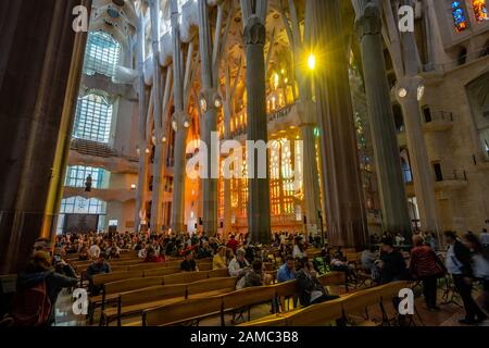 Barcelone, Espagne - intérieur de la basilique de la Sagrada Familia Banque D'Images