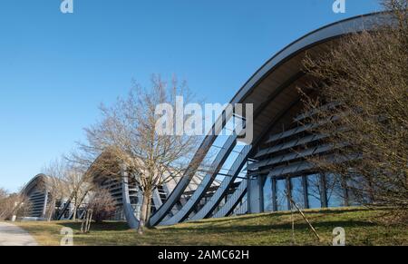 Zentrum Paul Klee, galerie d'art dédiée à l'artiste Paul Klee à Berne, Suisse. Le bâtiment est conçu par l'architecte italien Renzo Piano. Banque D'Images