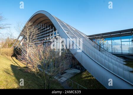 Zentrum Paul Klee, galerie d'art dédiée à l'artiste Paul Klee à Berne, Suisse. Le bâtiment est conçu par l'architecte italien Renzo Piano. Banque D'Images