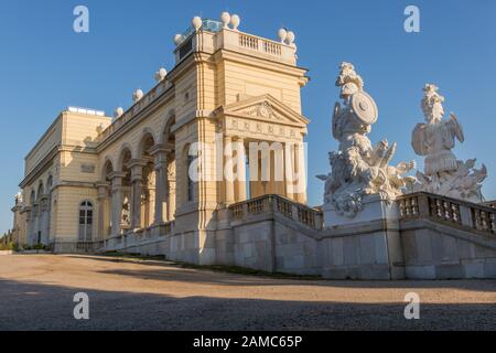 Vienne, Autriche - 3 Septembre 2019 : Gloriette, Schloss Schönbrunn, Vienne, Autriche Banque D'Images