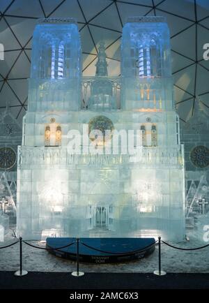 Herebienok: Tatransky Ladovy Dom (Tatra Ice Dome) 2019/2020 - Cathédrale Notre Dame. Slovaquie. Europe Banque D'Images