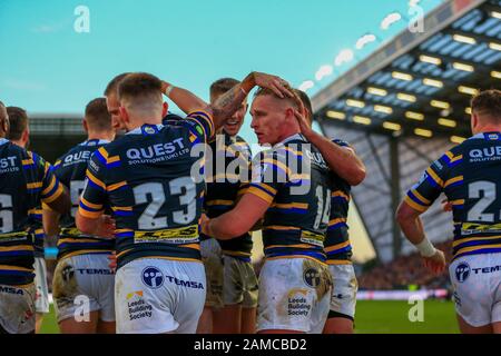 12 Janvier 2020, Headingley Carnegie Stadium, Leeds, Angleterre; Jamie Jones-Buchanan, Rob Burrow Témoignage, Leeds Rhinos Et Bradford Bulls : Brad Dwyer (14) De Leeds Rhinos Célèbre Son Crédit D'Essai : Craig Milner/News Images Banque D'Images