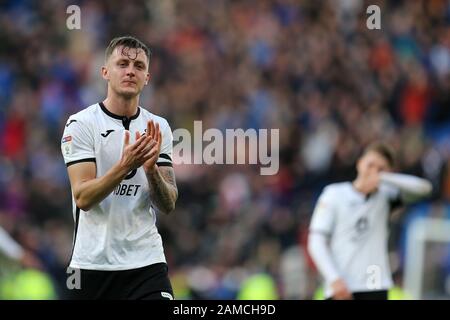 Cardiff, Royaume-Uni. 12 janvier 2020. Ben Wilmot de Swansea City applaudit les fans de Swansea City à la fin du match de championnat. EFL Skybet, Cardiff City / Swansea City Stadium de Cardiff City, le dimanche 12 janvier 2020. Cette image ne peut être utilisée qu'à des fins éditoriales. Utilisation éditoriale uniquement, licence requise pour une utilisation commerciale. Aucune utilisation dans les Paris, les jeux ou une seule édition de club/ligue/joueur. Pic par Andrew Orchard/Andrew Orchard sports photographie/Alay Live news crédit: Andrew Orchard sports photographie/Alay Live News Banque D'Images