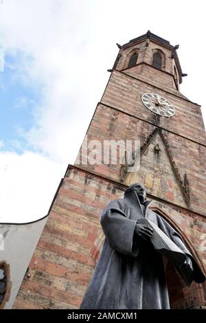 Martin-Luther-Statue vor der protestantischen Stiftskirche, Landau in der Pfalz,Rheinland-Pfalz,Deutschland Banque D'Images