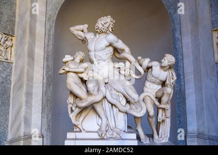 La statue de Laocoon et Ses fils dans les musées du Vatican dans la Cité du Vatican Banque D'Images