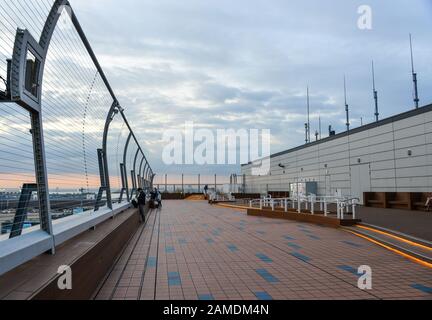 Tokyo, Japon - 2 Novembre 2019. Observatoire de l'aéroport de Tokyo Haneda (HND). Haneda était le 3ème aéroport le plus achalandé d'Asie, a manutentionné 87 098 683 passagers en 20 Banque D'Images