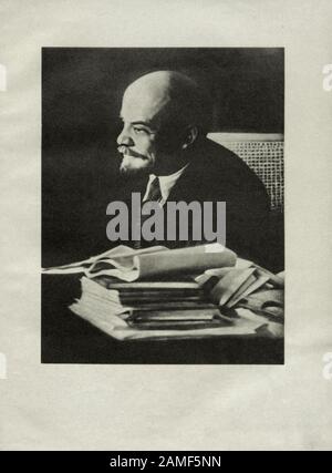 Vladimir Ilitch Oulianov (1870 - 1924), mieux connu par son alias, Lénine était un révolutionnaire et homme politique russe, et théoricien de la politique. Il a servi comme Banque D'Images