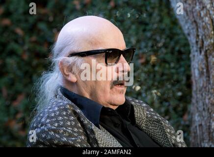 Wolfgang Dauner, musicien et compositeur de jazz, enregistré le 4 novembre 2015 devant sa maison de Stuttgart (Bade-Wurtemberg). Il a 80 ans le 30 décembre 2015. Photo: Bernd Weissbrod/dpa | utilisation dans le monde entier Banque D'Images