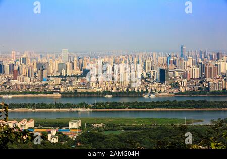 Hunan,changsha-07 SEP 2019:quartier central de changsha et vue aérienne sur la rivière xiangjiang Banque D'Images